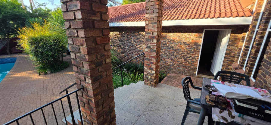 5 Bedroom Property for Sale in Wilkoppies North West